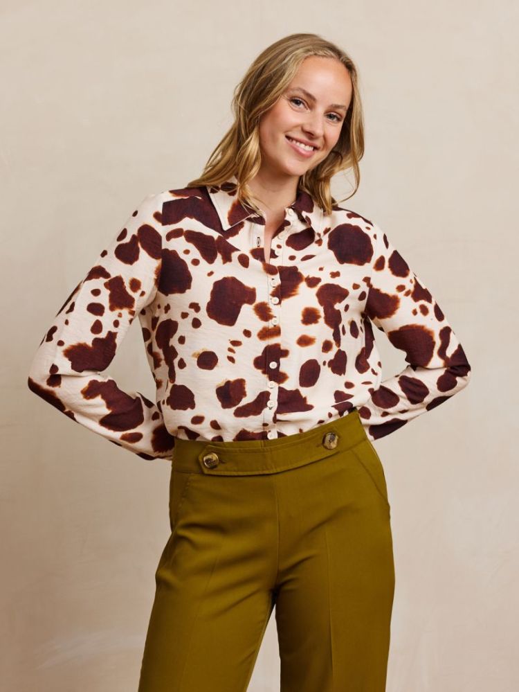 KRISTA 002 BROWN COW