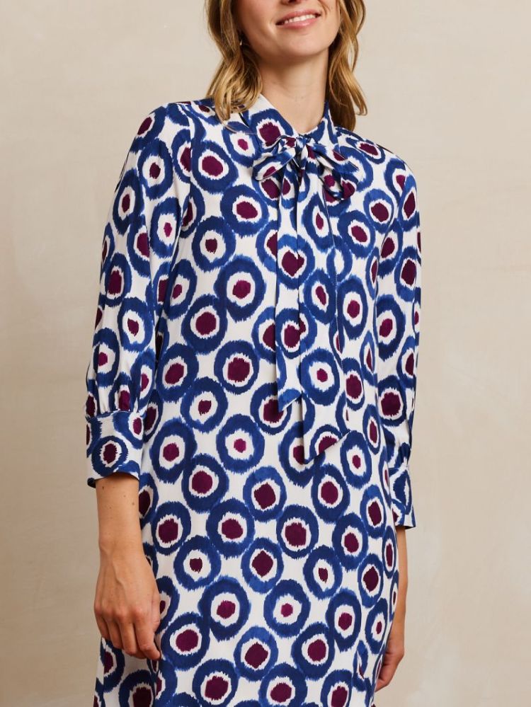 ROBIN 017 BLUE BURGUN